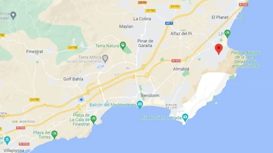 Villa de 4 chambres à Albir, Espagne No. 832 № 8