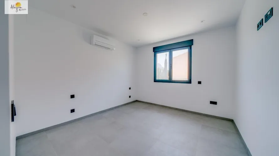 Villa de 5 chambres à Calpe, Spain No. 842 № 15