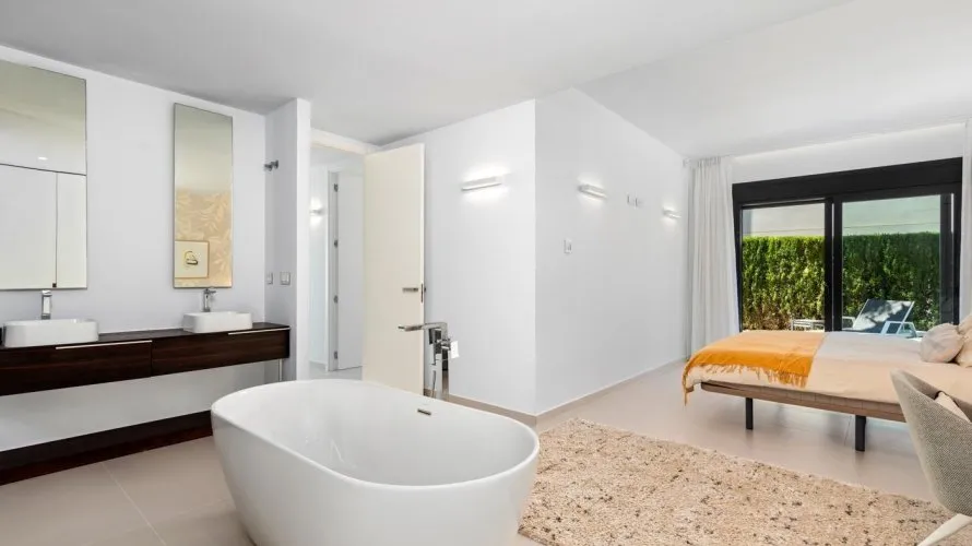 Villa de 4 chambres à Campoamor, Spain No. 1041 № 26