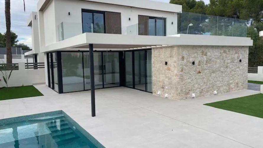Villa de 3 chambres à Alicante, Espagne No. 932 № 4