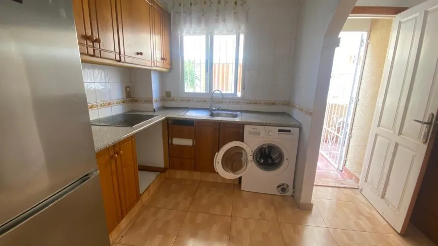 House de 3 chambres à Torrevieja, Espagne No. 1330 № 4