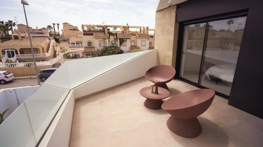 Villa de 3 chambres à La Florida, Espagne No. 955 № 22
