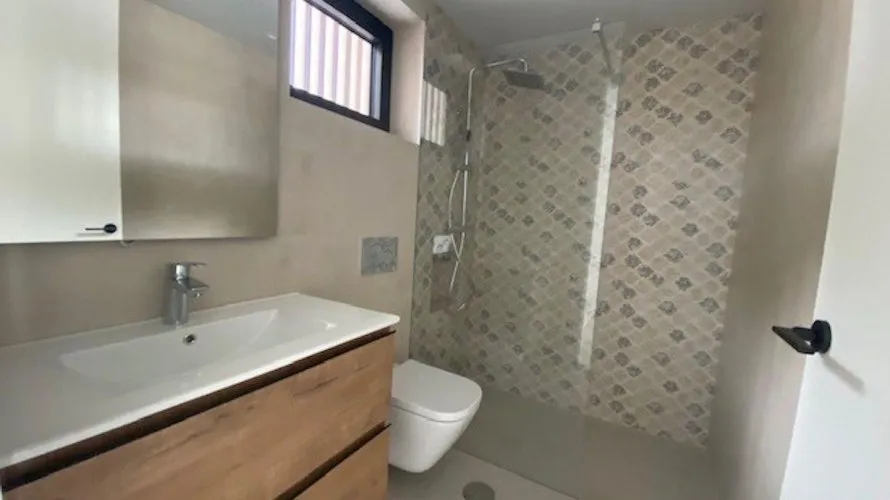 Villa de 3 chambres à Alicante, Espagne No. 932 № 2