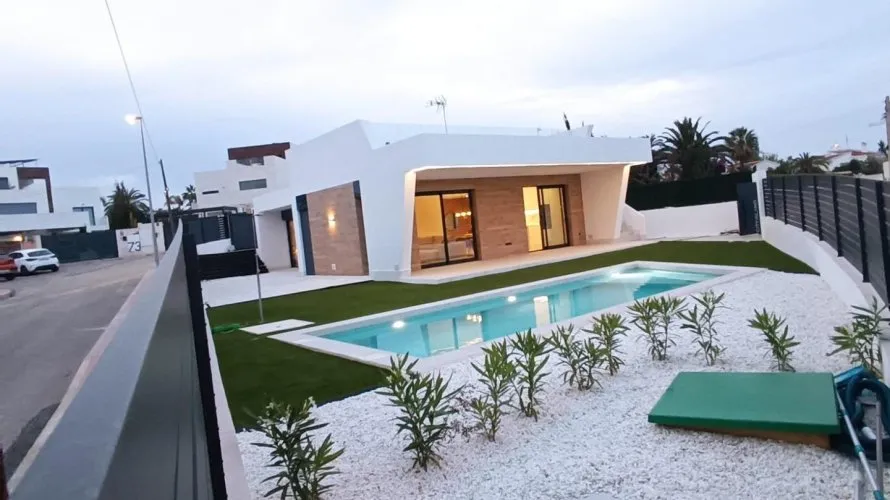 Villa de 3 chambres à Ciudad Quesada, Espagne No. 569 № 9