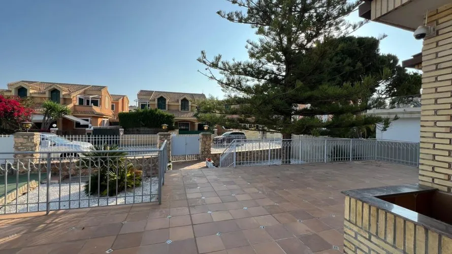 Villa de 4 chambres à Campoamor, Espagne No. 971 № 11
