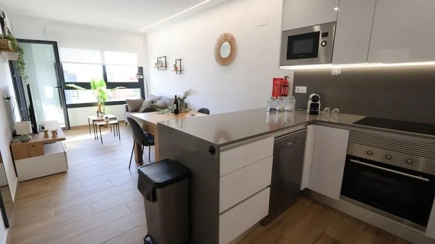 Apartment de 2 chambres à Alicante, Espagne No. 1180 № 2