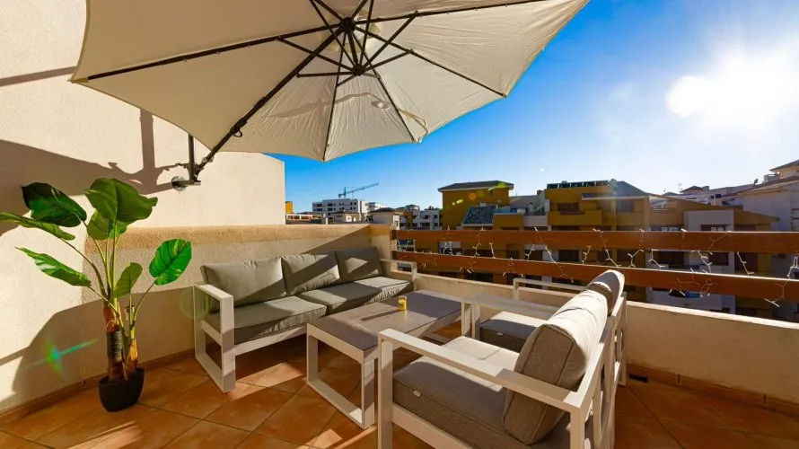 Apartment de 2 chambres à Torrevieja, Espagne No. 939 № 16