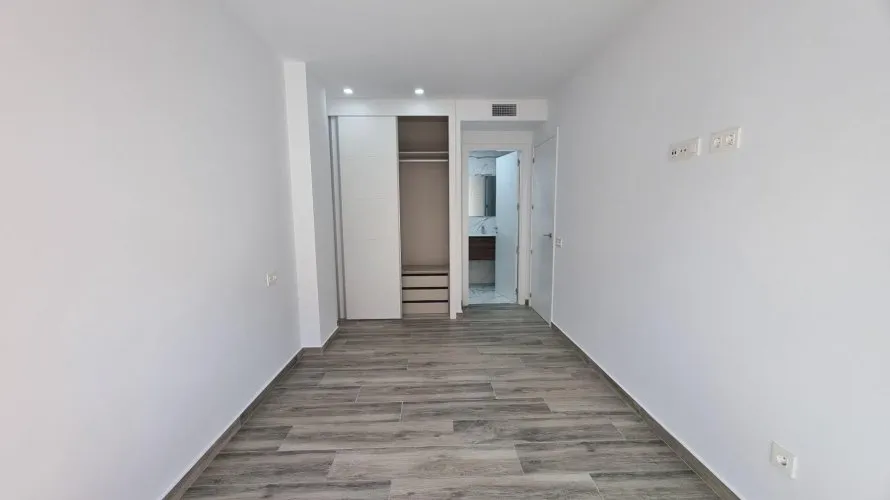 Apartment de 3 chambres à Torrevieja, Espagne No. 554 № 1