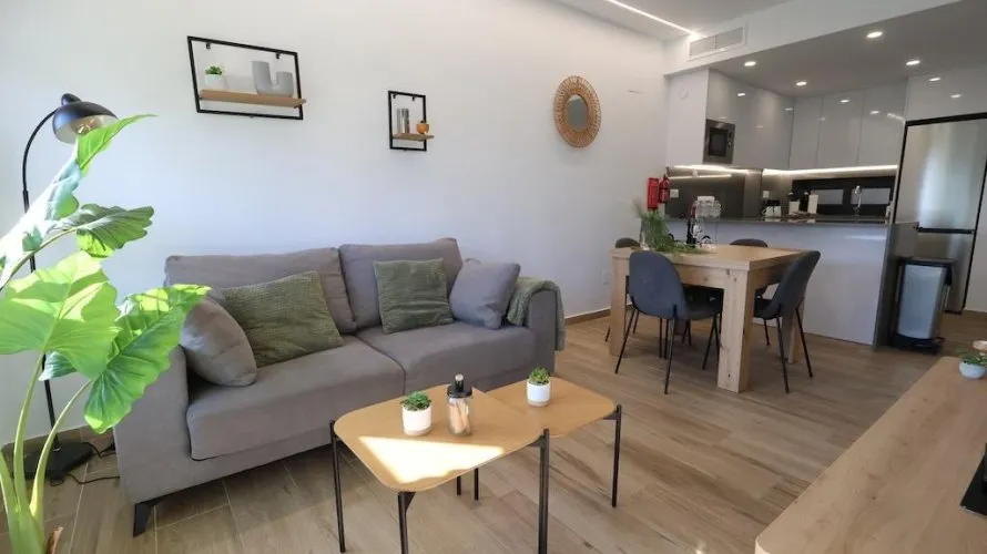 Apartment de 2 chambres à Alicante, Espagne No. 1180 № 1