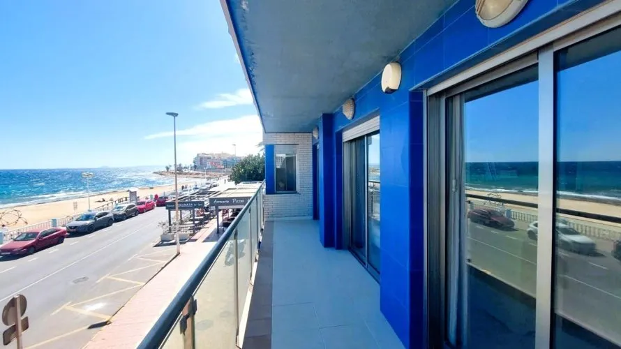 Apartment de 4 chambres à Torrevieja, Espagne No. 957