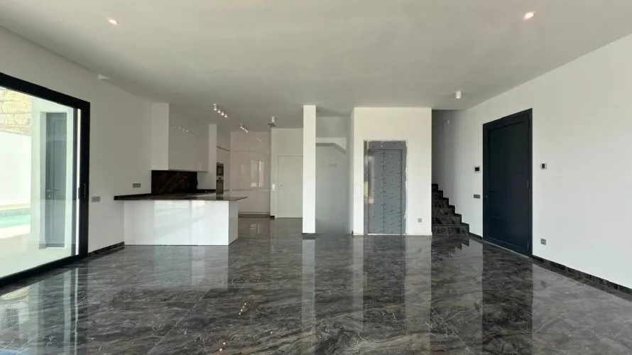 Villa de 7 chambres à Finestrat, Espagne No. 566 № 1