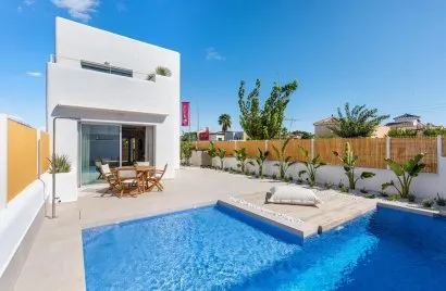 Villa de 3 chambres à Los Alcazares, Espagne No. 1164