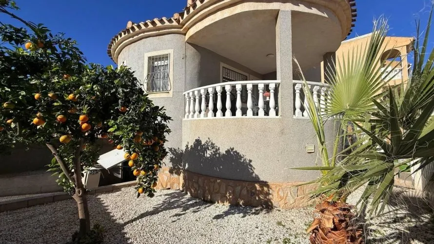Villa de 4 chambres à Playa Flamenca II, Espagne No. 604 № 28