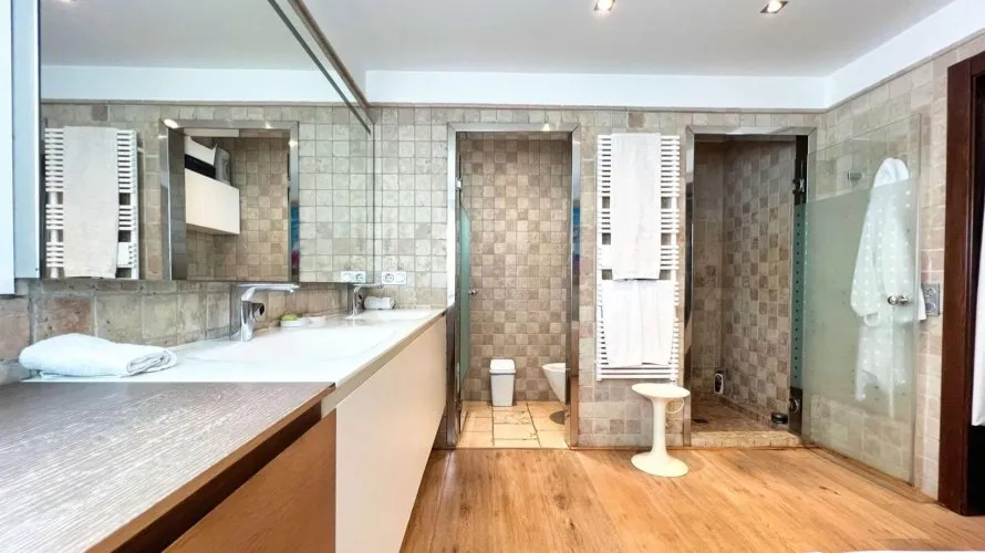 Villa de 6 chambres à Benidorm, Espagne No. 637 № 1