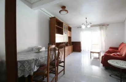 Apartment de 2 chambres à Alicante, Espagne No. 1527