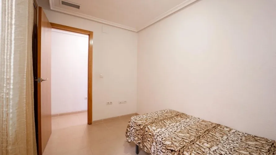 Apartment de 2 chambres à Torrevieja, Espagne No. 1547 № 10