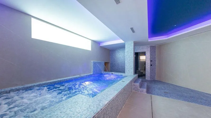 Villa de 4 chambres à Benidorm, Espagne No. 1532 № 20
