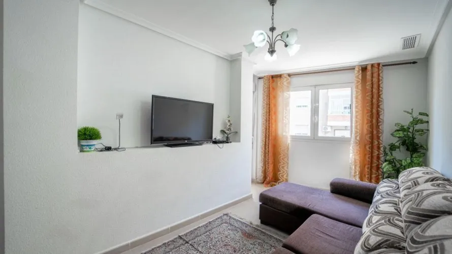Apartment de 2 chambres à Torrevieja, Espagne No. 1547 № 3