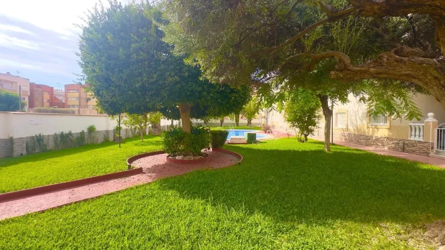 Penthouse de 69m² à Torrevieja, Espagne No. 1571 № 1