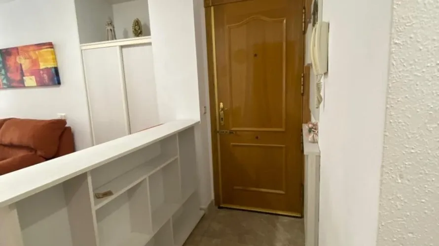 Apartment de 2 chambres à Torrevieja, Espagne No. 1563 № 2