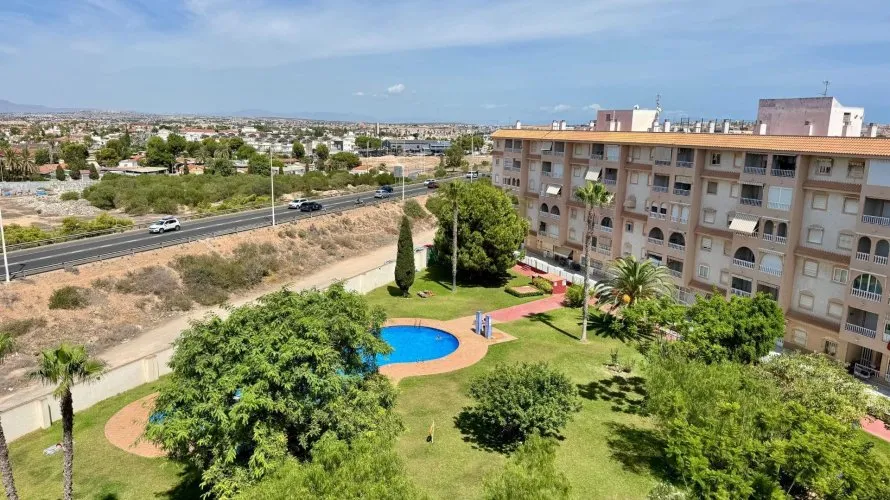 Penthouse de 2 chambres à Torrevieja, Espagne No. 1550 № 3