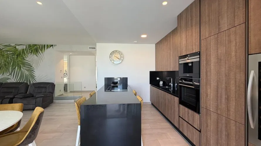 House de 324m² à Finestrat, Espagne No. 1495 № 27