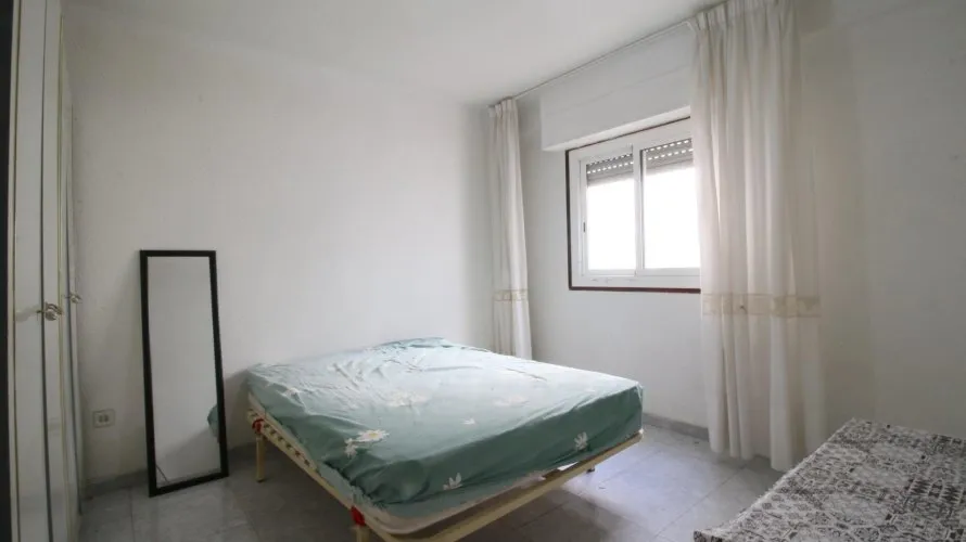 Apartment de 2 chambres à Alicante, Espagne No. 1527
