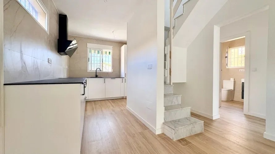 House de 4 chambres à Torrevieja, Espagne No. 1666 № 5