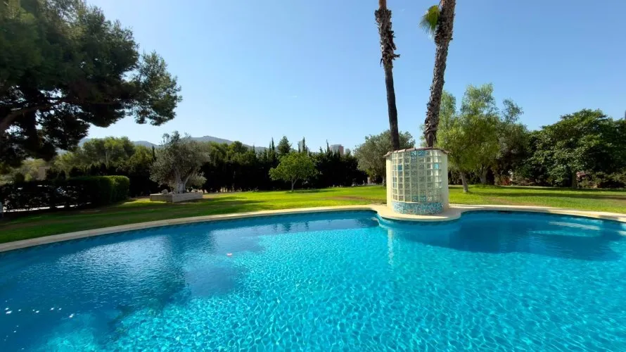 Villa de 5 chambres à Benidorm, Espagne No. 1679 № 18
