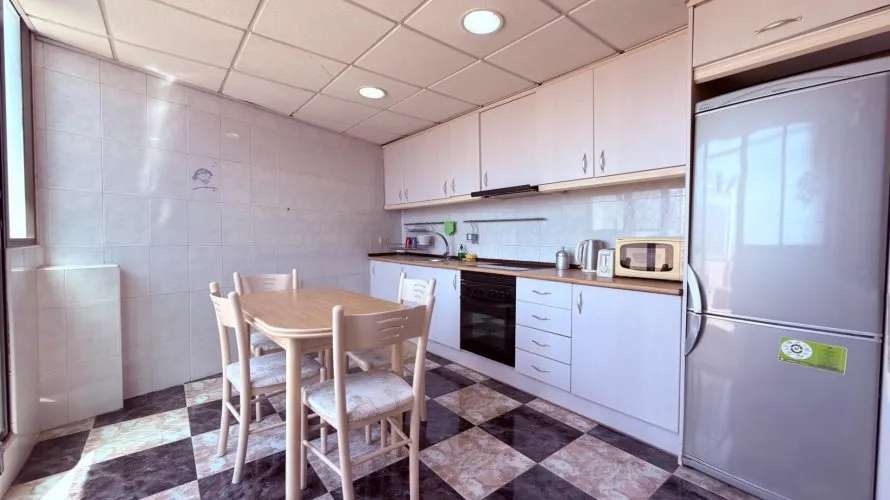 Apartment de 2 chambres à Alicante, Espagne No. 1677 № 3