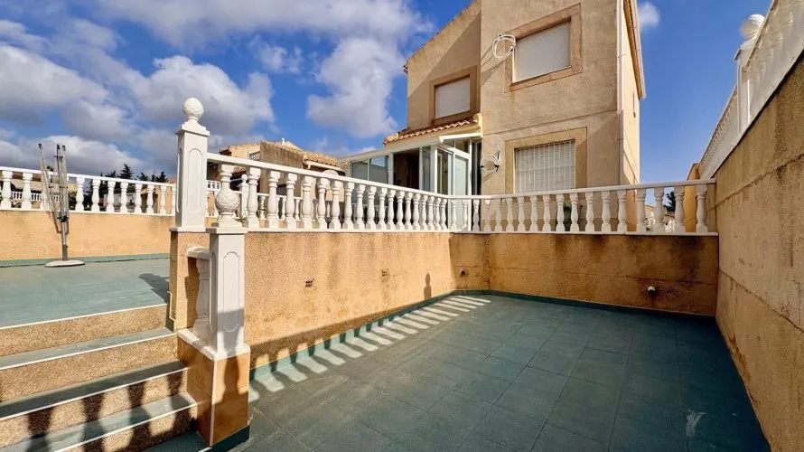 House de 4 chambres à Torrevieja, Espagne No. 1666 № 14