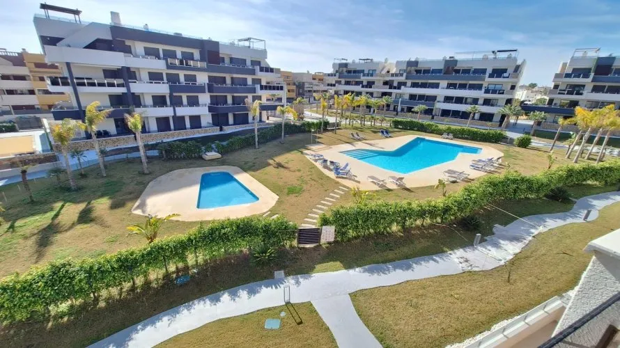 Apartment de 2 chambres à Torrevieja, Espagne No. 1669