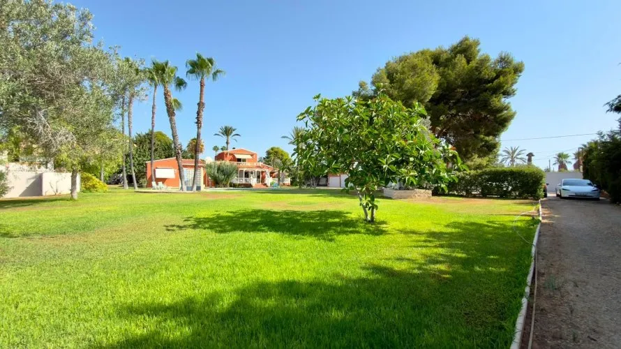 Villa de 5 chambres à Benidorm, Espagne No. 1679 № 9