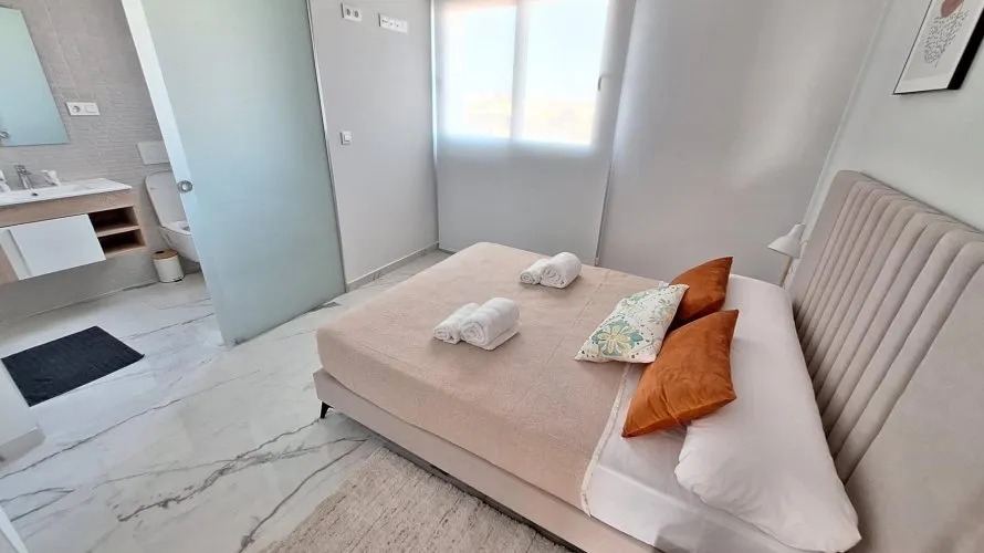 Apartment de 2 chambres à Torrevieja, Espagne No. 1669 № 6
