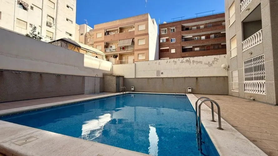 Apartment de 2 chambres à Torrevieja, Espagne No. 1753 № 9