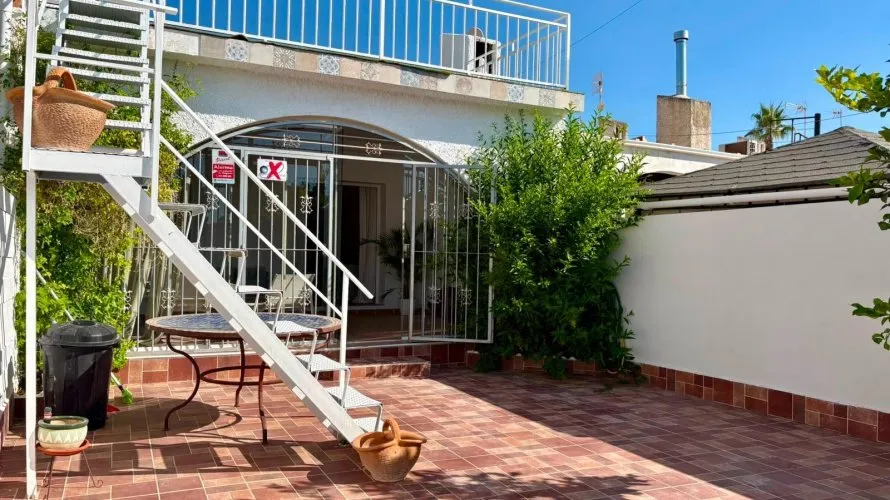 House de 95m² à Alicante, Espagne No. 1699 № 16