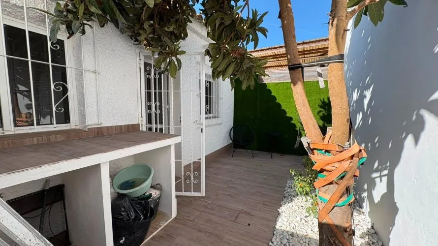 House de 95m² à Alicante, Espagne No. 1699 № 14