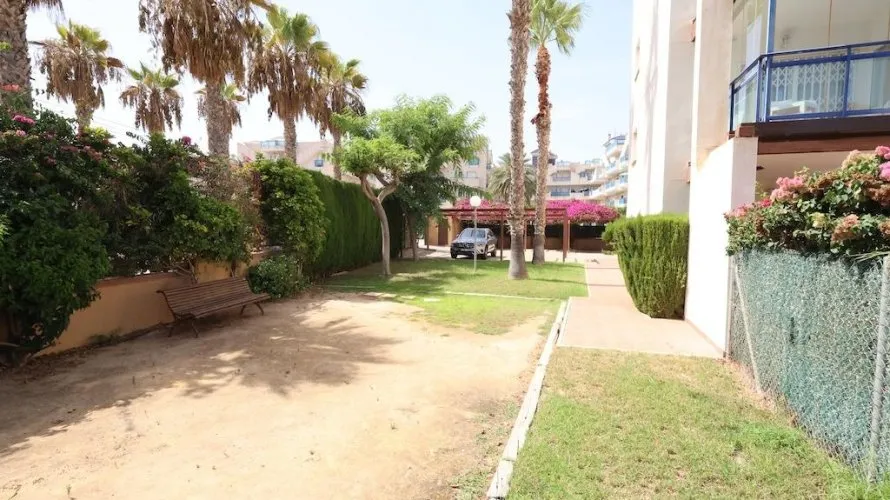Apartment de 2 chambres à Alicante, Espagne No. 1701 № 2