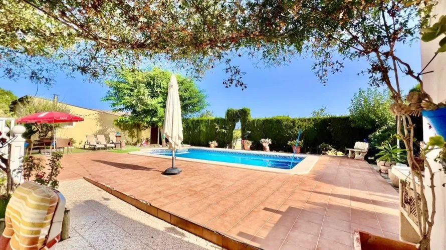 Villa de 3 chambres à Daya Vieja, Espagne No. 1713 № 3