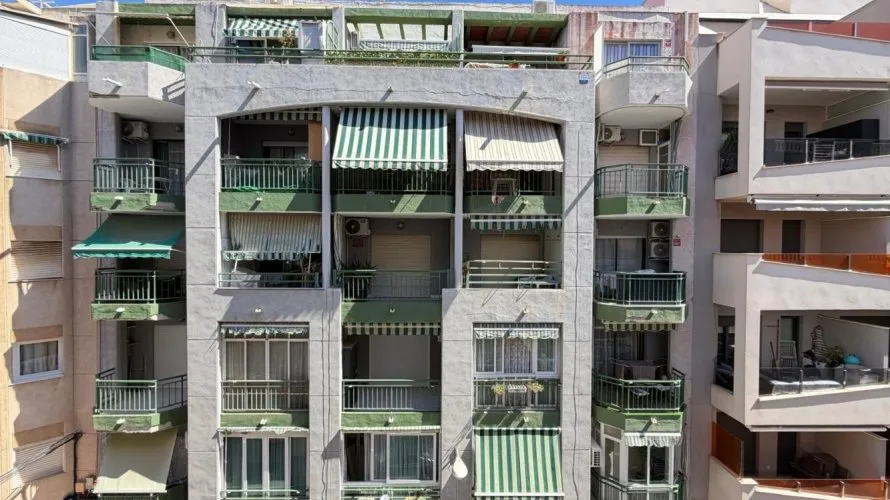 Apartment de 1 chambre à Torrevieja, Espagne No. 1775 № 1