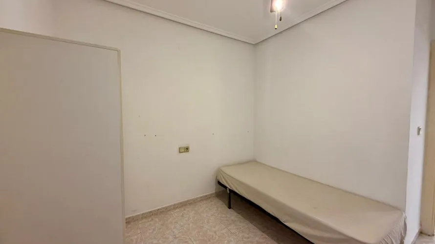 Apartment de 2 chambres à Torrevieja, Espagne No. 1704 № 15