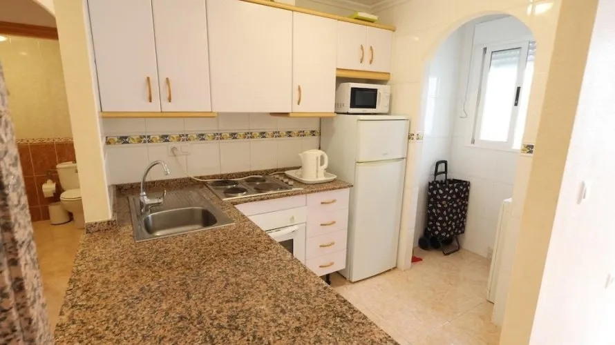 Apartment de 2 chambres à Torrevieja, Espagne No. 1739 № 10