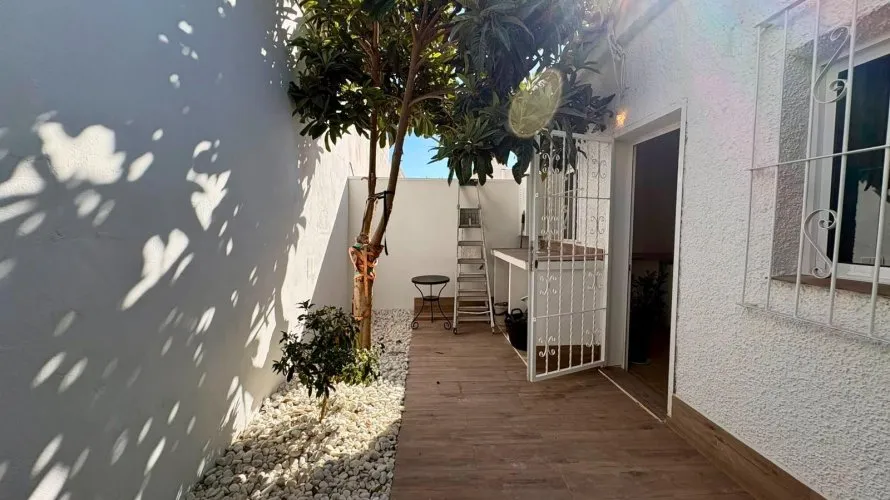 House de 95m² à Alicante, Espagne No. 1699 № 8