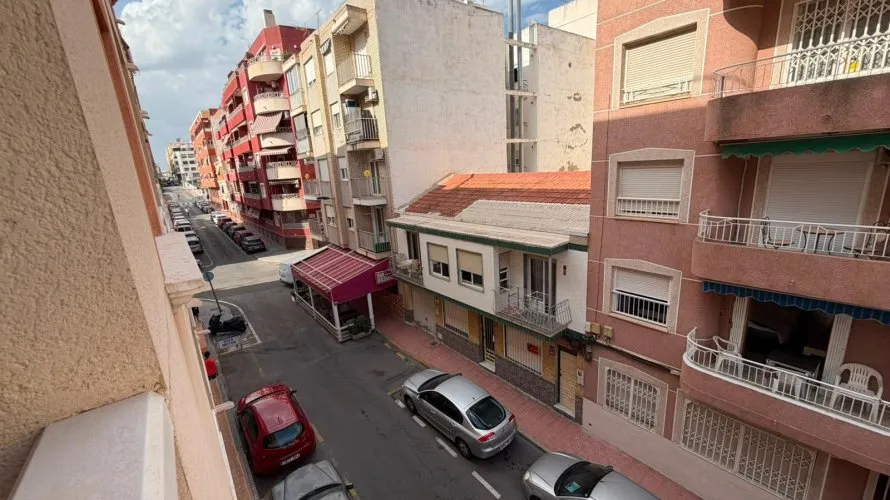 Apartment de 1 chambre à Torrevieja, Espagne No. 1762 № 2