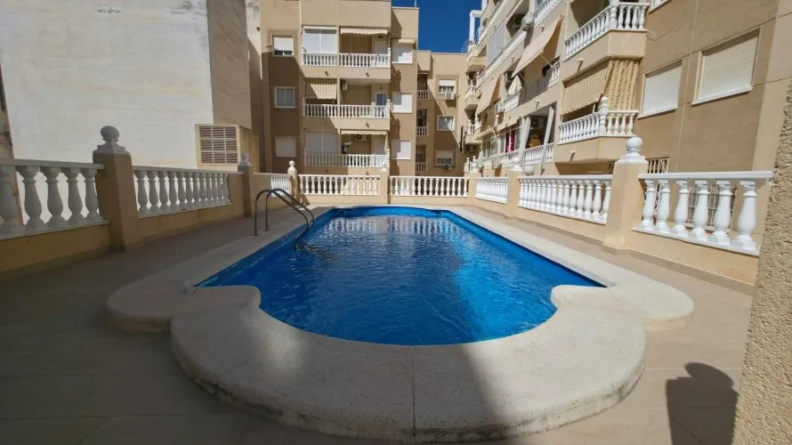 Apartment de 3 chambres à Torrevieja, Espagne No. 1709