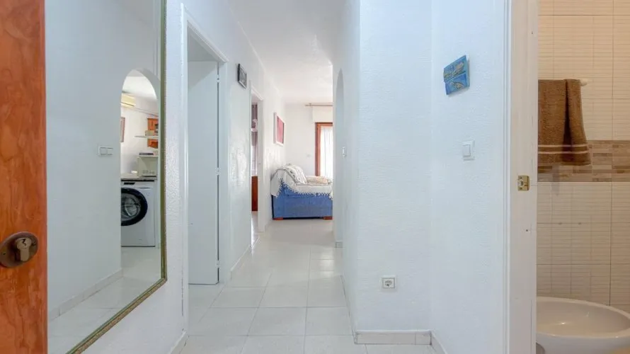 Apartment de 1 chambre à Torrevieja, Espagne No. 1840 № 2