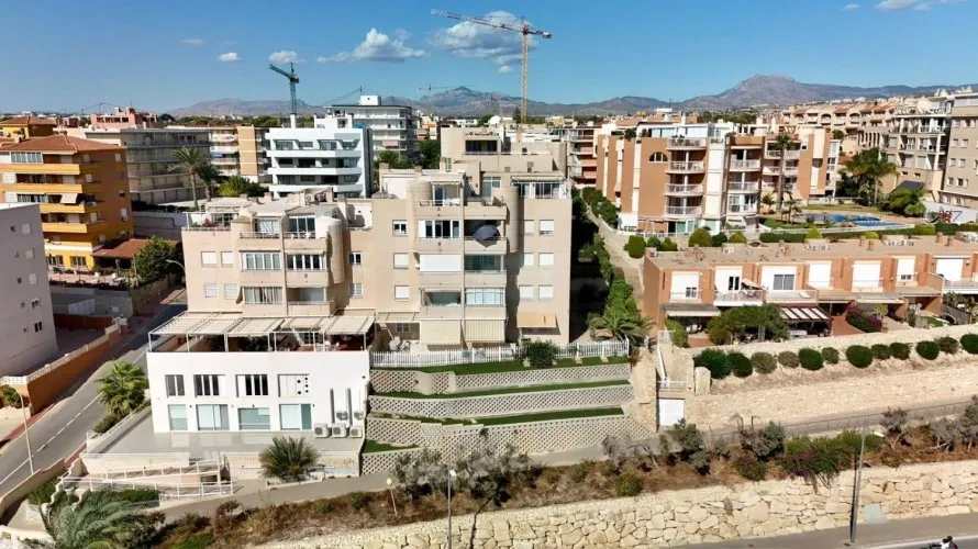Apartment de 1 chambre à El Campello, Espagne No. 1827 № 2