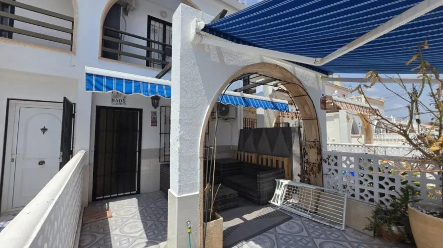 House de 2 chambres à Torrevieja, Espagne No. 1807 № 24