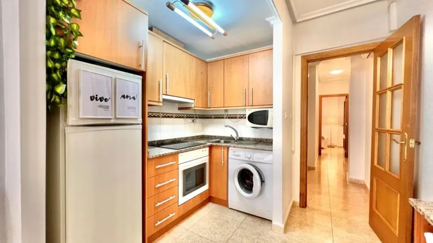 Apartment de 2 chambres à Torrevieja, Espagne No. 1804 № 6