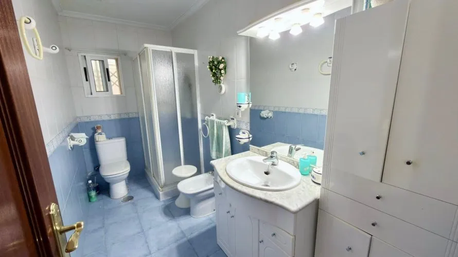Квартира с 3 спальнями в  Аликанте, Испания №1241 № 2